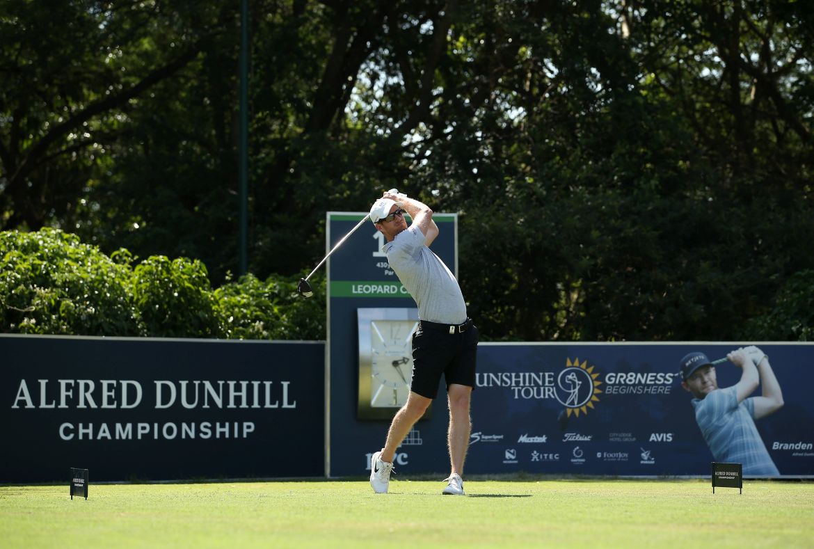 Vůbec poprvé v historii European Tour mohli hráči během Alfred Dunhill Championship hrát v soutěžních kolech v kraťasech (foto: GettyImages)