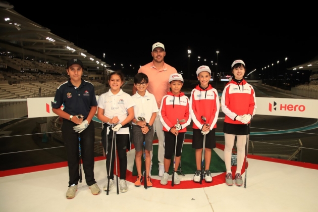 Momentka z Hero Challenge, která se konala před turnajem Abu Dhabi HSBC Championship a kterou vyhrál Viktor Hovland (foto: GettyImages)