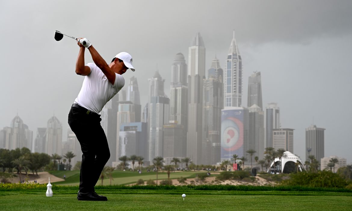 Momentka z finálového kola Omega Dubai Desert Classic, po kterém se radoval ze svého premiérového titulu na European Tour Australan Lucas Herbert (foto: GettyImages)