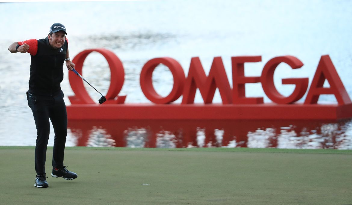 Momentka z finálového kola Omega Dubai Desert Classic, po kterém se radoval ze svého premiérového titulu na European Tour Australan Lucas Herbert (foto: GettyImages)