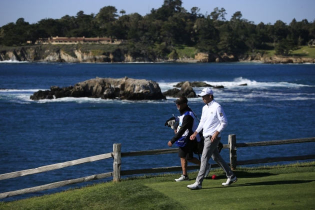 Momentka z finálového kola turnaje AT&T Pebble Beach Pro-Am, který ovládl kanadský profesionál Nick Taylor (foto: GettyImages)